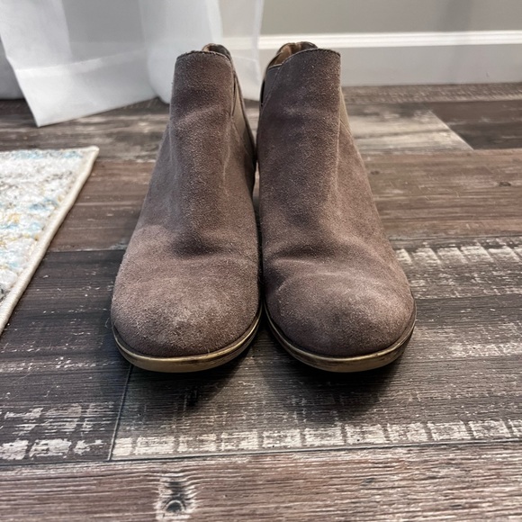 lucky brand tan suede boots - Picture 2 of 7